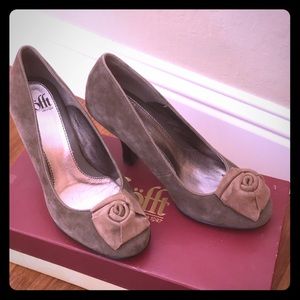 Sofft Fontenella Women's Pump (Grey Suede)